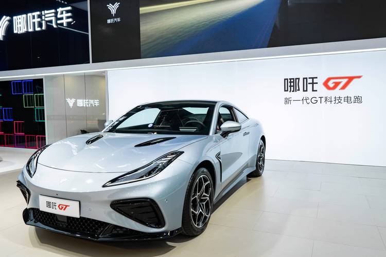 佛山南海区月集宏企业管理咨询哪吒汽车在智能汽车领域的表现，领途汽车在新能源汽车市场中的影响力