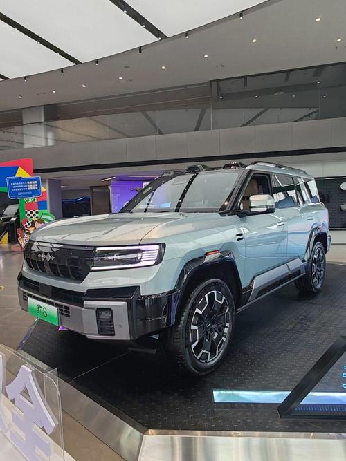 佛山南海区月集宏企业管理咨询比亚迪方程豹硬派越野的爆款，英菲尼迪35周年与你共成长